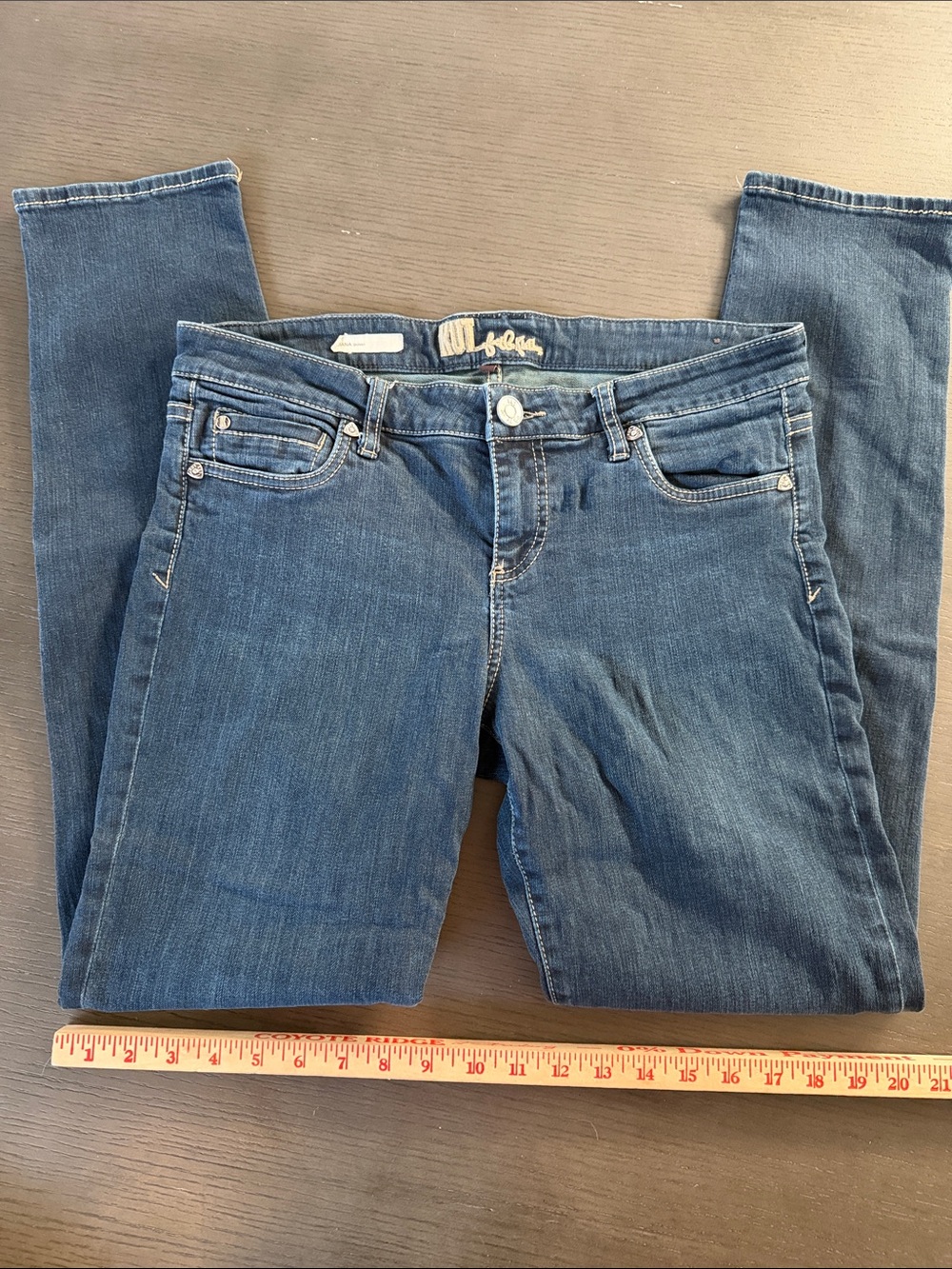 KUT Diana Skinny size 8 Women's Mid-Rise Blue Denim Jeans super soft good